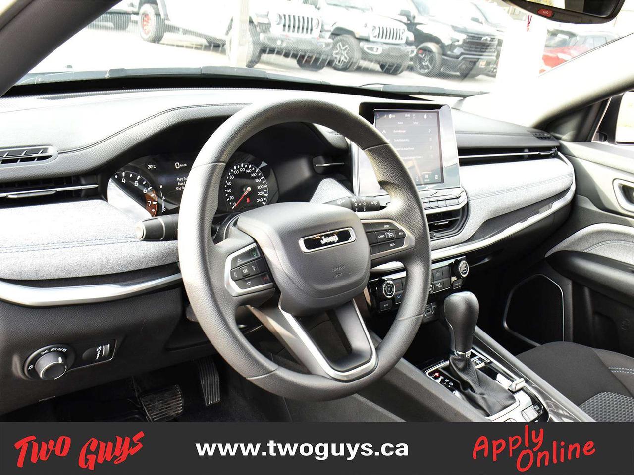 2025 Jeep Compass Sport 2.0L 4WD   WOW KMS   Htd Cloth Photo