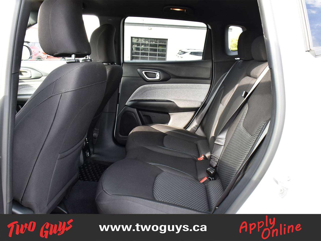 2025 Jeep Compass Sport 2.0L 4WD   WOW KMS   Htd Cloth Photo