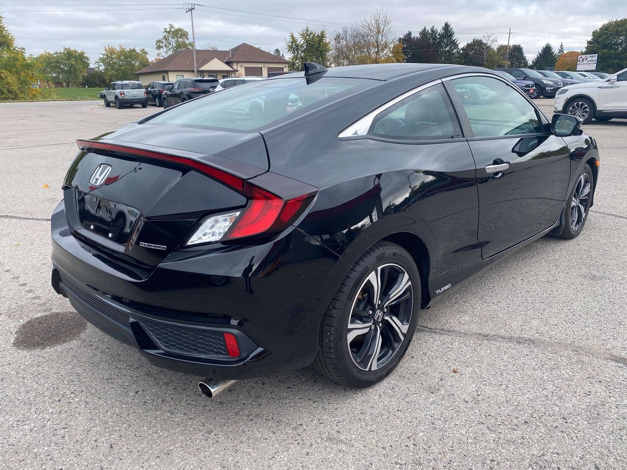 2018 Honda Civic TOURING, LEATHER, REMOTE START, CLEAN CARFAX! Photo