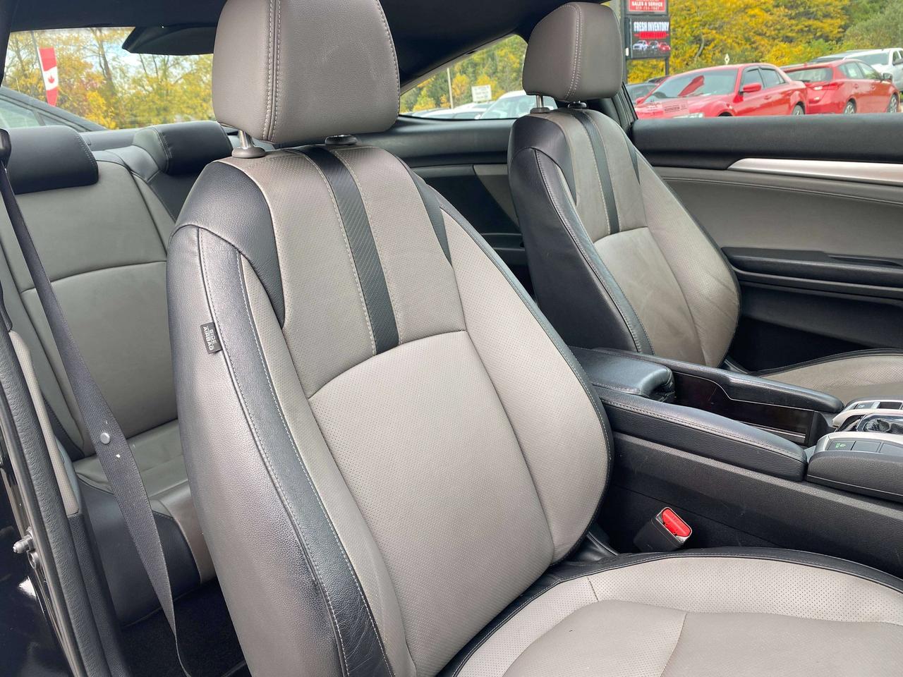 2018 Honda Civic TOURING, LEATHER, REMOTE START, CLEAN CARFAX! Photo