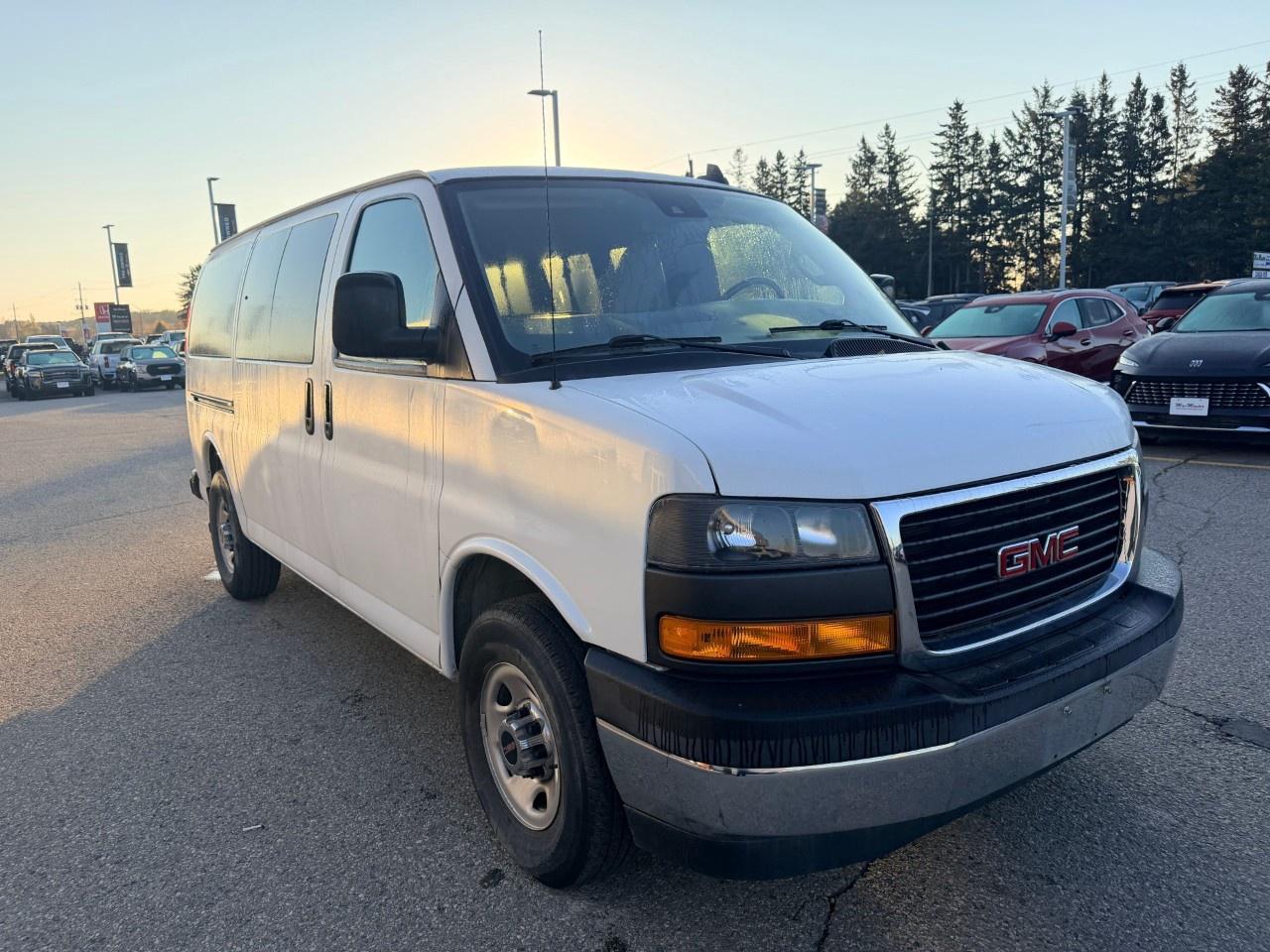 2019 GMC Savana Passenger RWD 2500 135" LT Photo