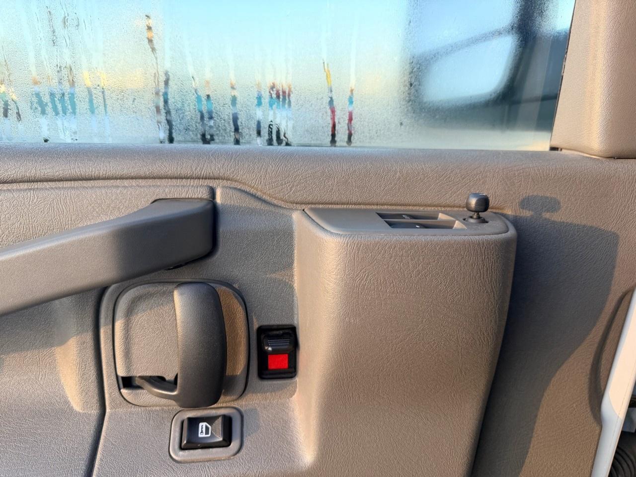 2019 GMC Savana Passenger RWD 2500 135" LT Photo