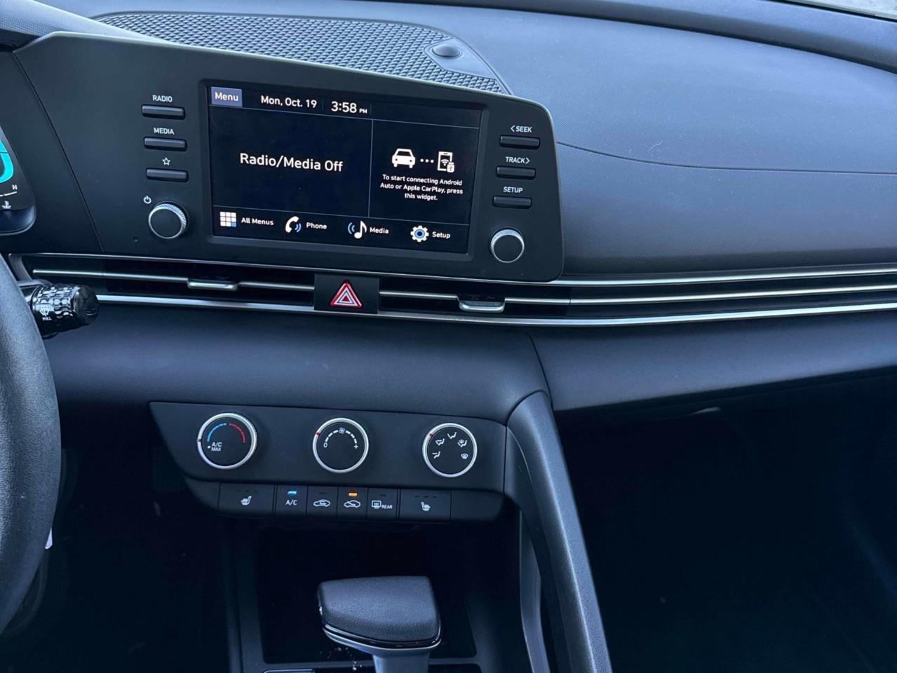 2026 Hyundai Elantra ESSENTIAL 4DR SEDAN Photo