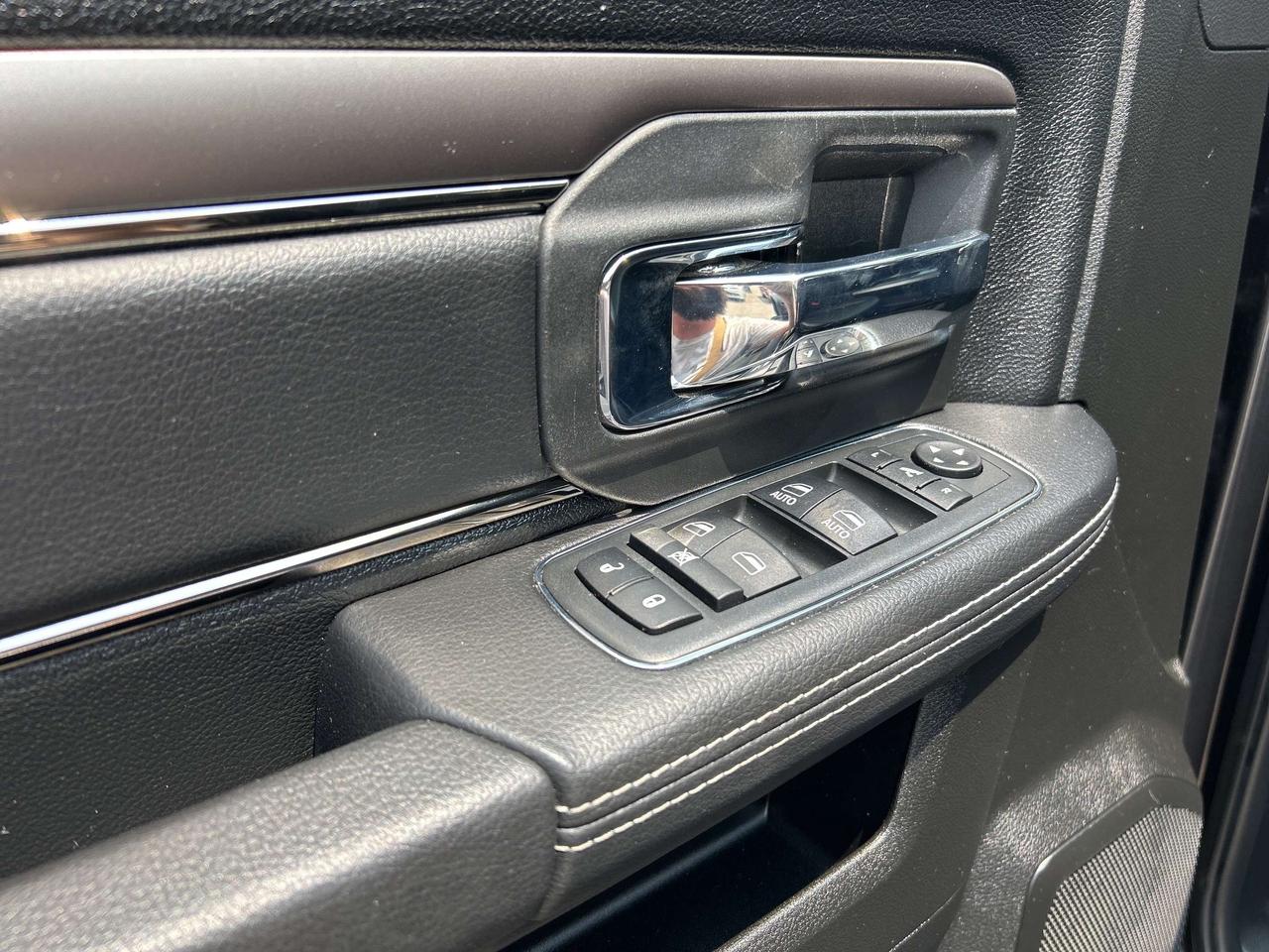 2018 RAM 2500 LARAMIE, DIESEL, CLEAN CARFAX, REMOTE START! Photo