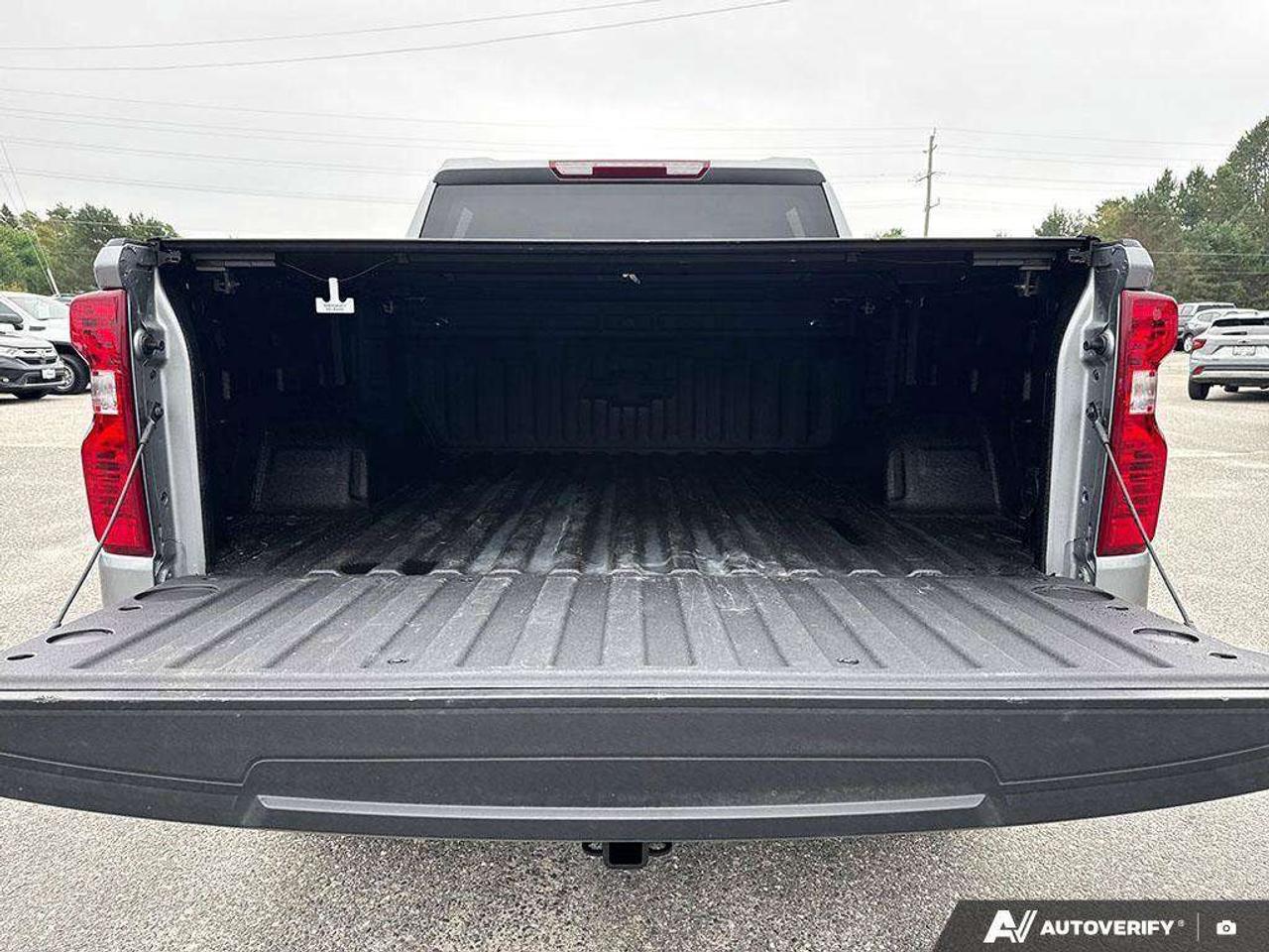 2026 Chevrolet Silverado 1500 TONNEAU. BEDLINER. ALL WEATHER MATS. TRAILER BRAKE CONTROLLER. HITCH GUIDANCE. Photo