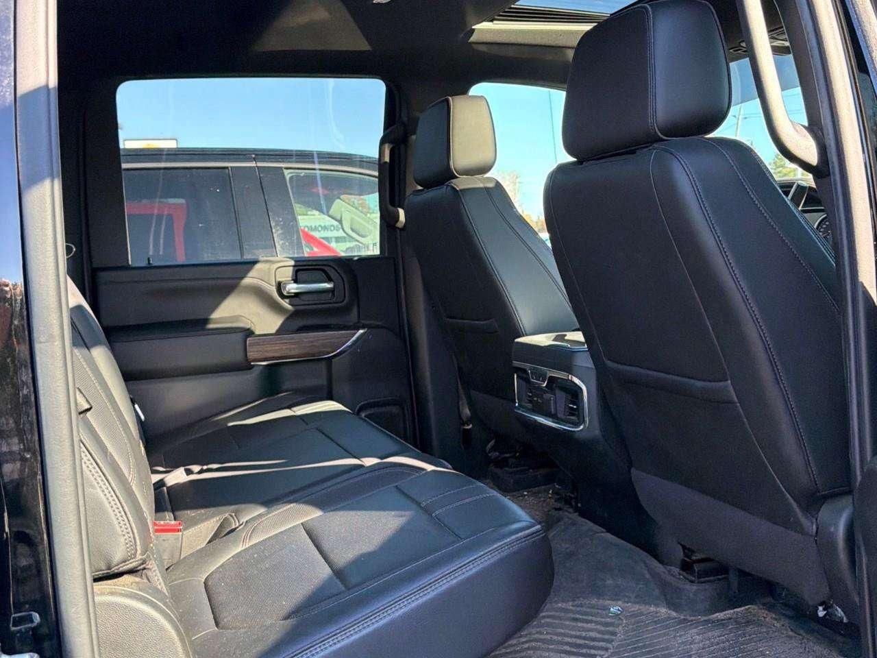 2023 Chevrolet Silverado 2500 One Owner   Remote Start   Heated Seats   Sunroof   Trailer Brake Controller Photo4