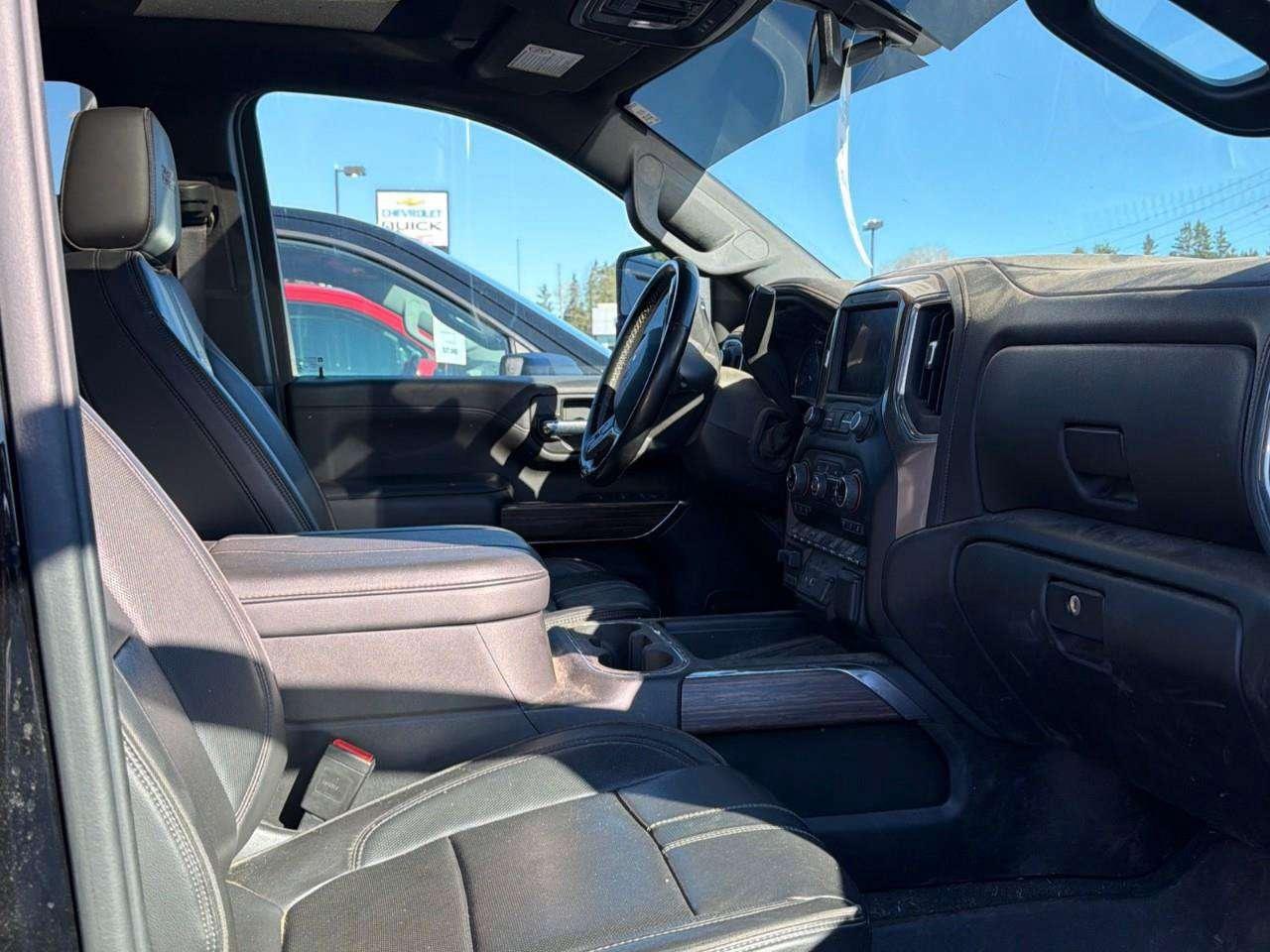 2023 Chevrolet Silverado 2500 One Owner   Remote Start   Heated Seats   Sunroof   Trailer Brake Controller Photo