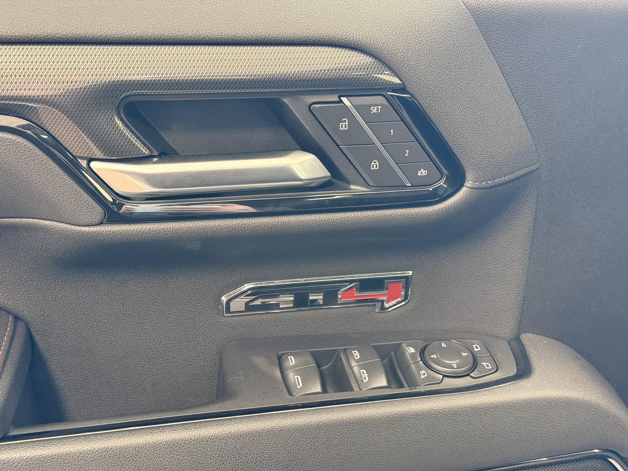2026 GMC Sierra 1500 AT4 4WD CREW CAB LEATHR NAVI SUNROOF Photo