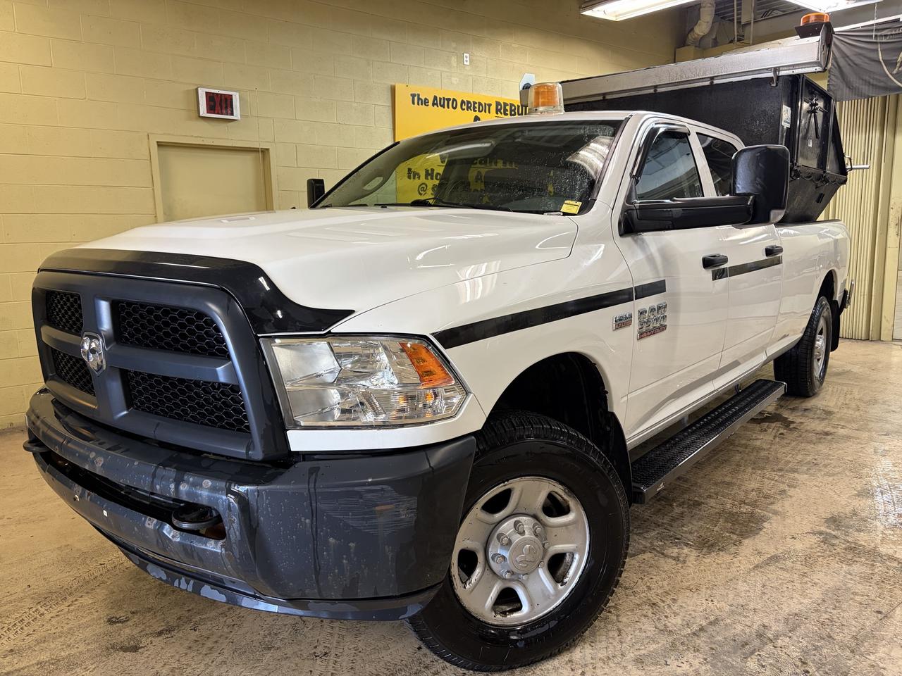 2016 RAM 3500 ST Photo5