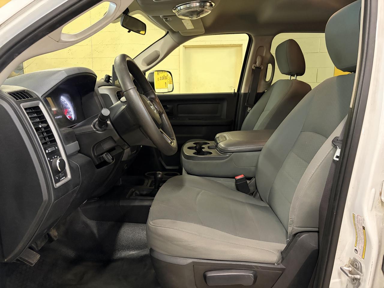 2016 RAM 3500 ST Photo