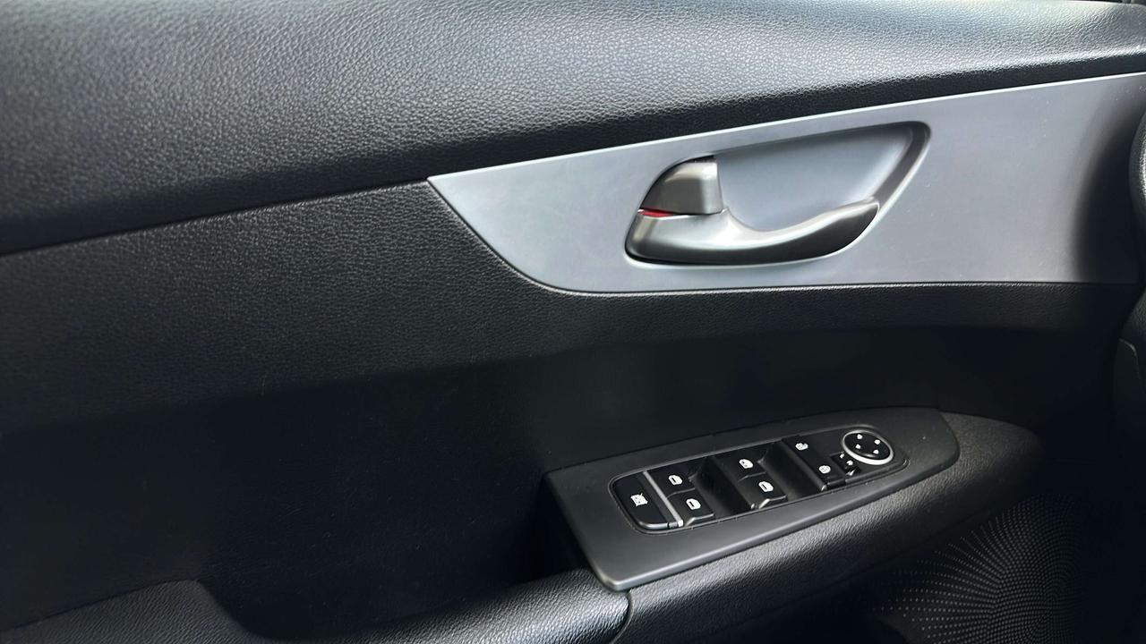 2022 Kia Forte LX Photo