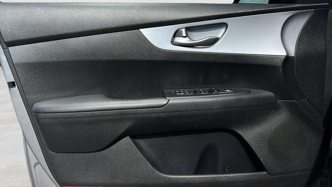 2022 Kia Forte LX Photo