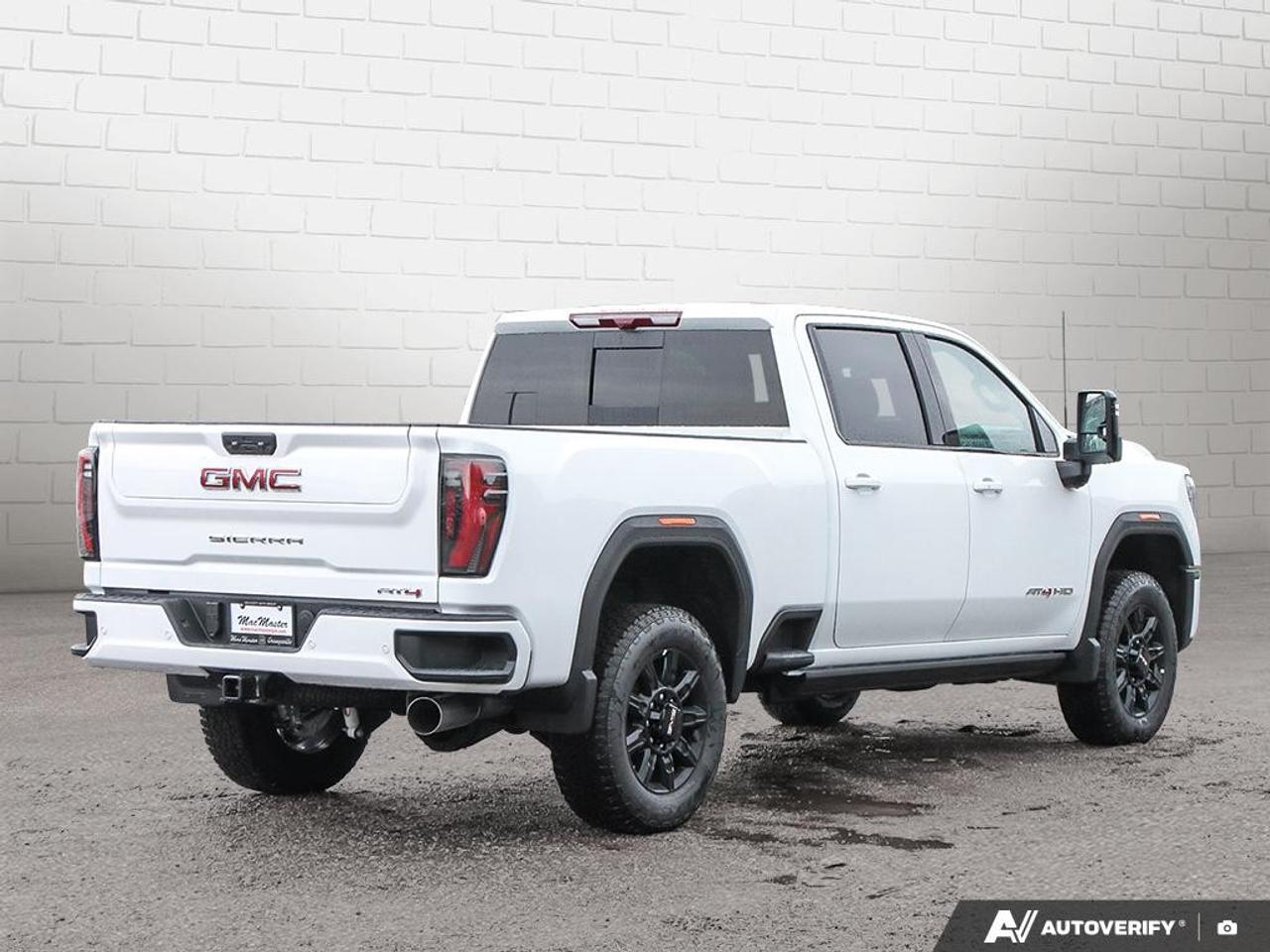 2026 GMC SIERRA 2500HD Crew Cab Standard Box 4-Wheel Drive AT4 Photo4