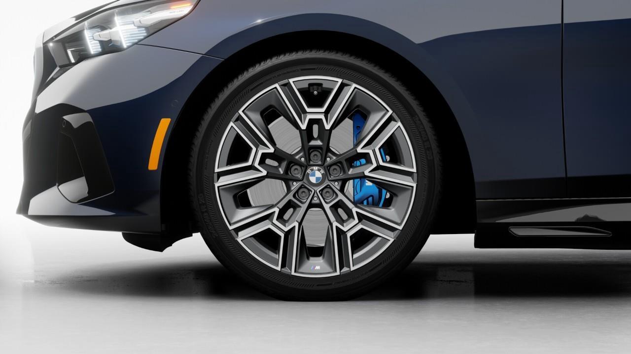 2027 BMW i5 xDrive40 4dr All-Wheel Drive Sedan Photo