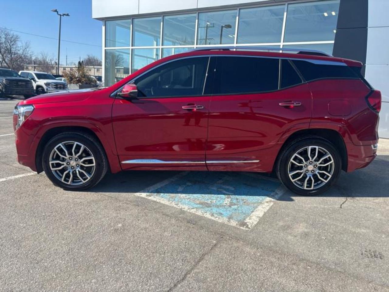 2024 GMC Terrain Denali 4dr All-Wheel Drive Photo4