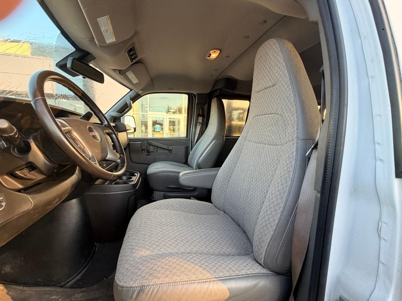 2019 GMC Savana Passenger RWD 2500 135" LT Photo