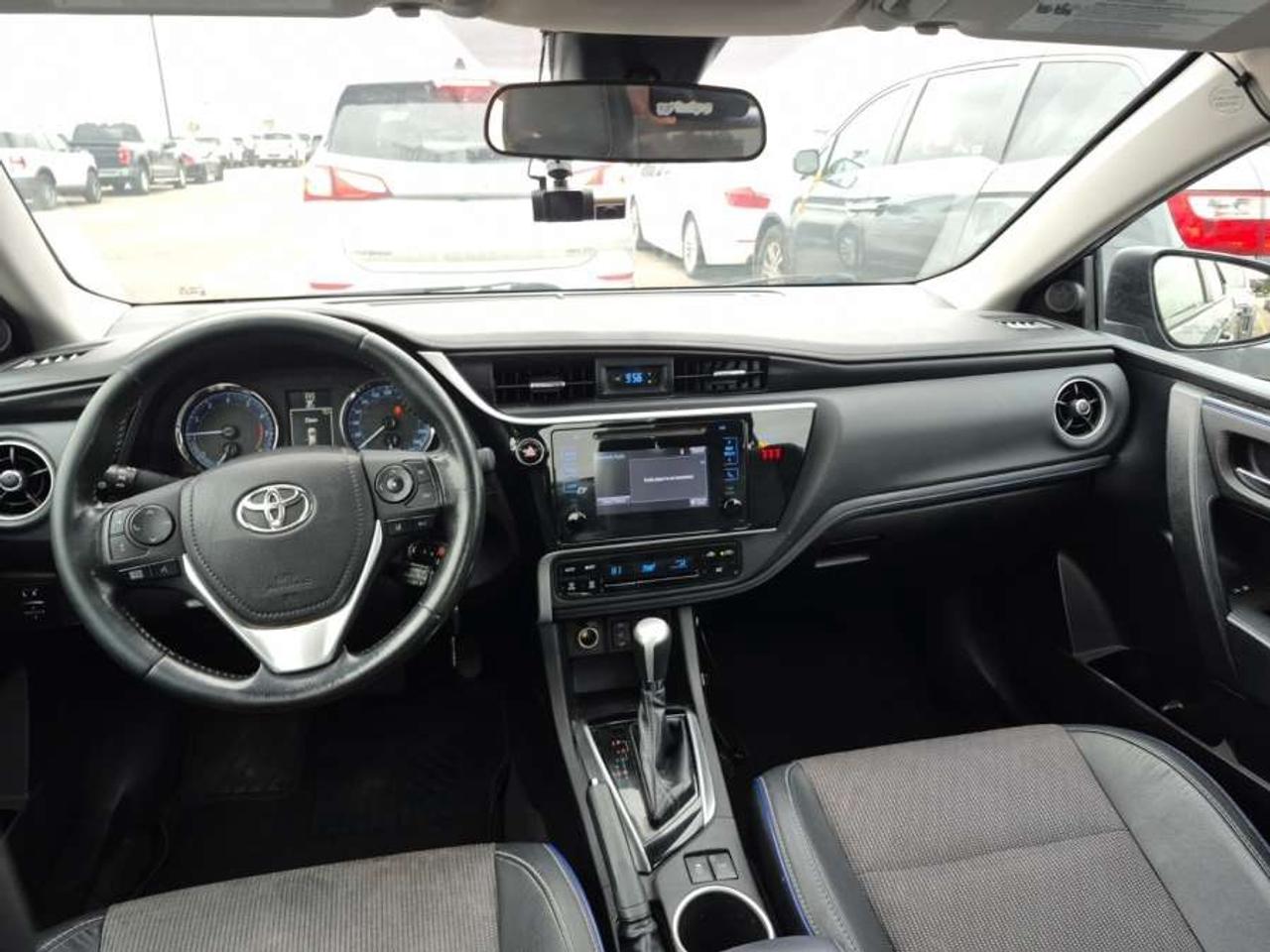 2019 Toyota Corolla SE   FULLY CERTIFIED WITH WARRANTY Photo