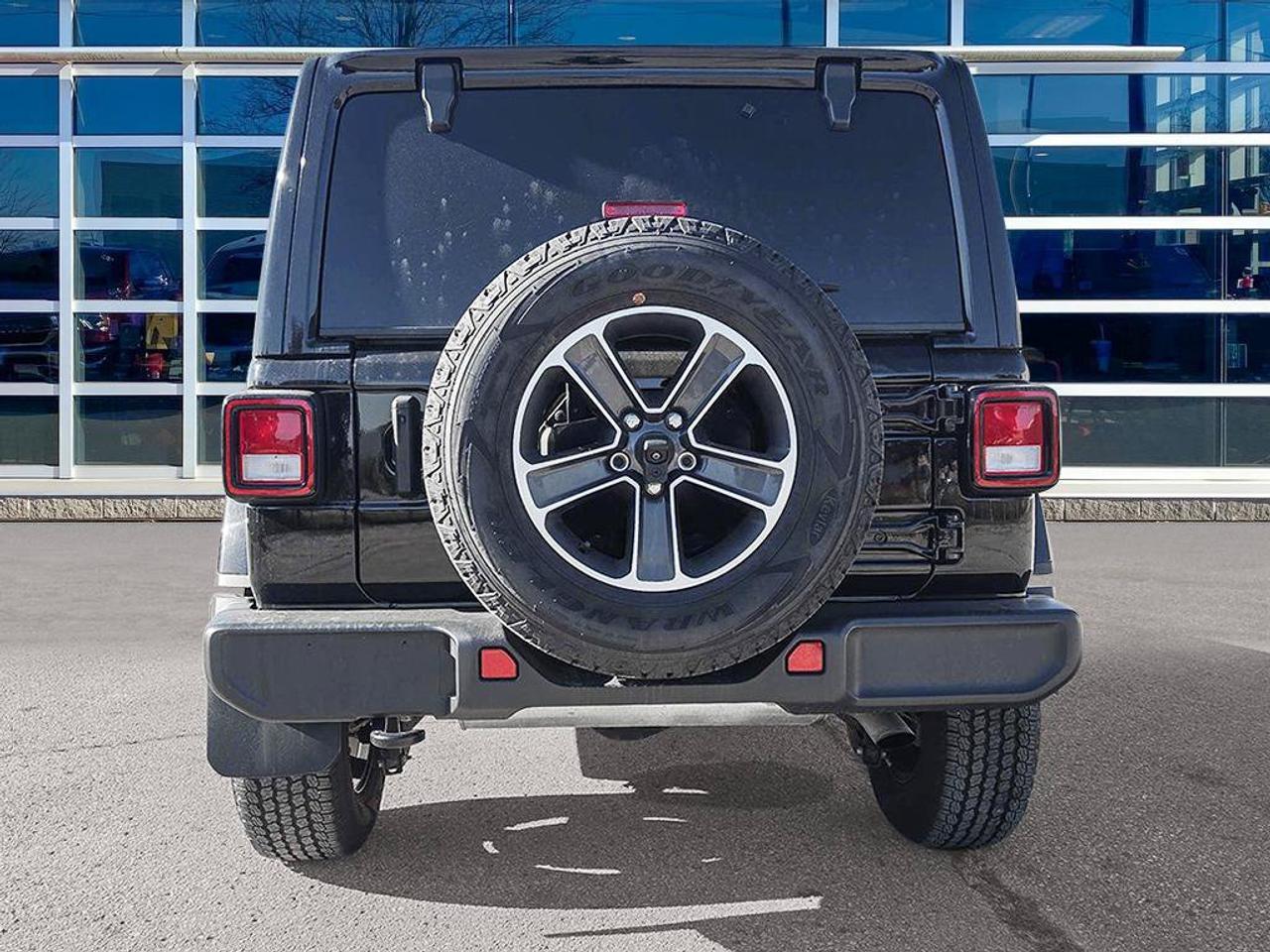 2023 Jeep Wrangler Sahara | One owner | Clean CarFax | Fully Certified | Dealer Service History | Ontario Vehicle | Photo