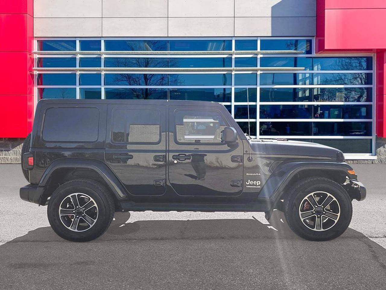 2023 Jeep Wrangler Sahara | One owner | Clean CarFax | Fully Certified | Dealer Service History | Ontario Vehicle | Photo