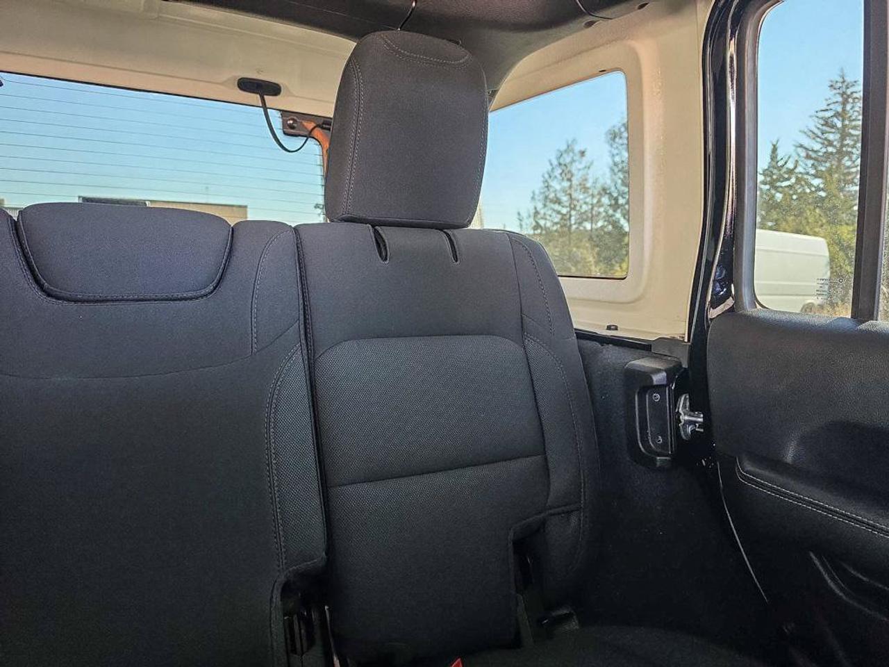 2023 Jeep Wrangler Sahara | One owner | Clean CarFax | Fully Certified | Dealer Service History | Ontario Vehicle | Photo