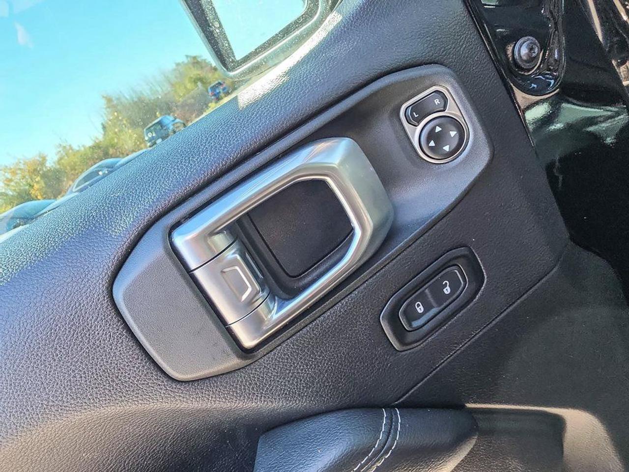2023 Jeep Wrangler Sahara | One owner | Clean CarFax | Fully Certified | Dealer Service History | Ontario Vehicle | Photo