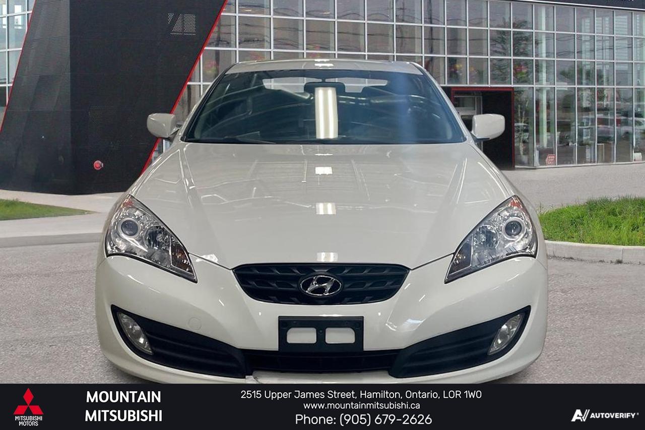 2012 Hyundai Genesis Coupe Premium Photo