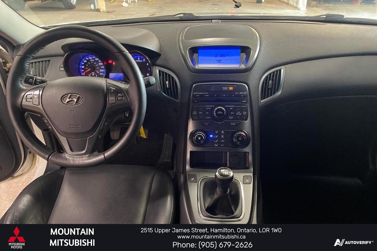 2012 Hyundai Genesis Coupe Premium Photo