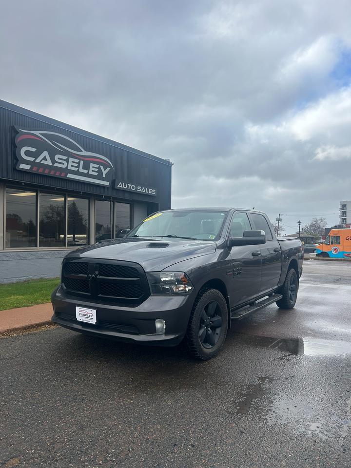 2020 RAM 1500 Classic EXPRESS - Photo #1