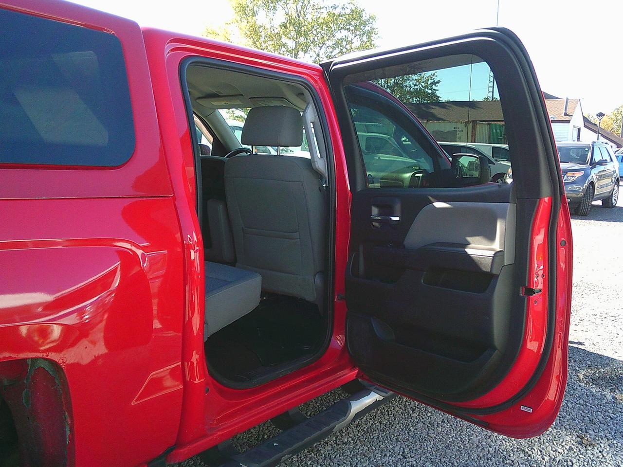 2018 Chevrolet Silverado 1500 4WD Crew Cab 143.5" Custom Photo
