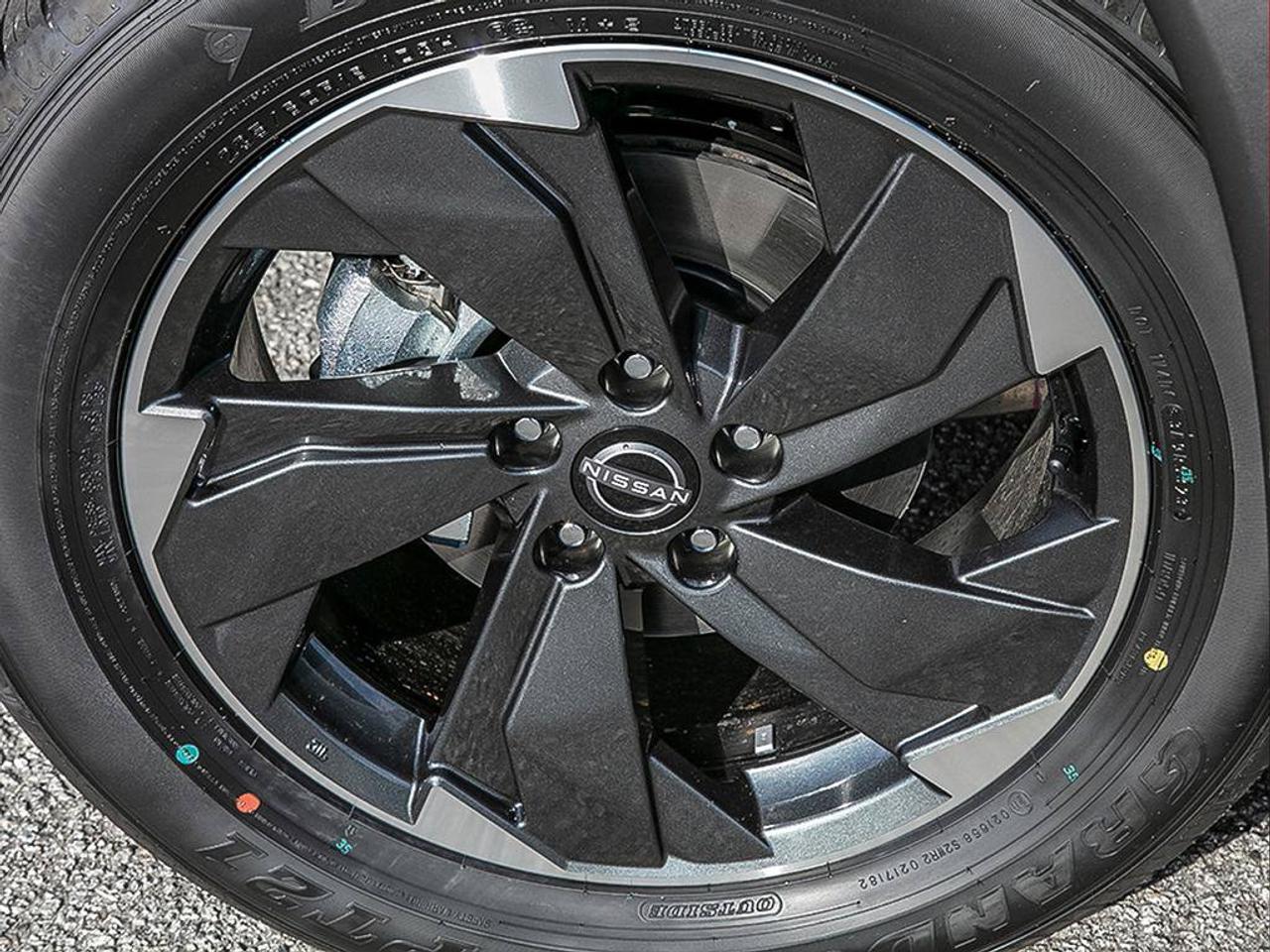 2026 Nissan Rogue SV MOONROOF Photo