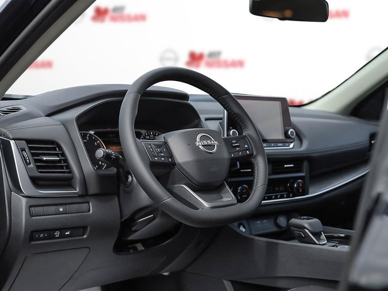 2026 Nissan Rogue SV MOONROOF Photo