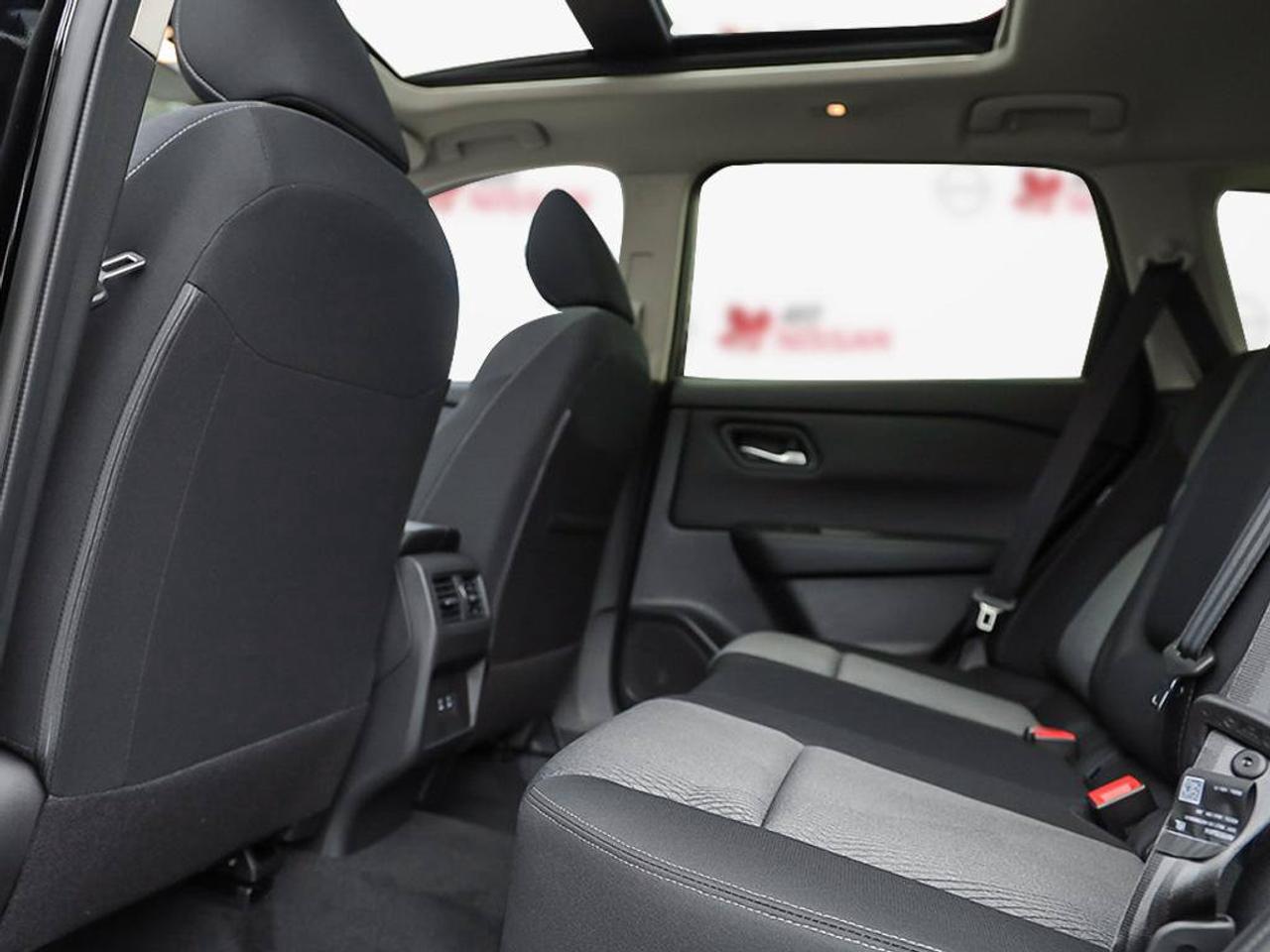 2026 Nissan Rogue SV MOONROOF Photo