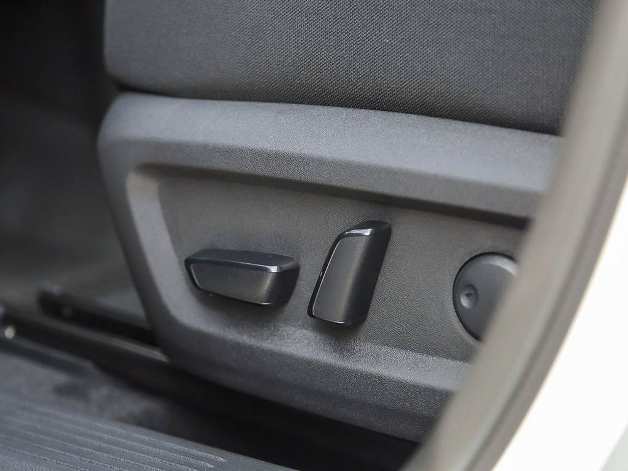 2026 Nissan Rogue SV MOONROOF Photo