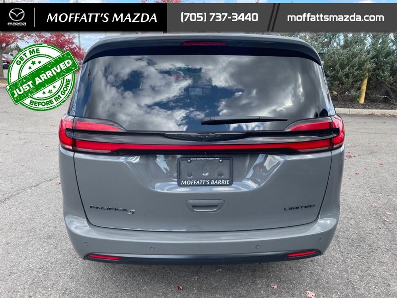 2025 Chrysler Pacifica Limited Photo4