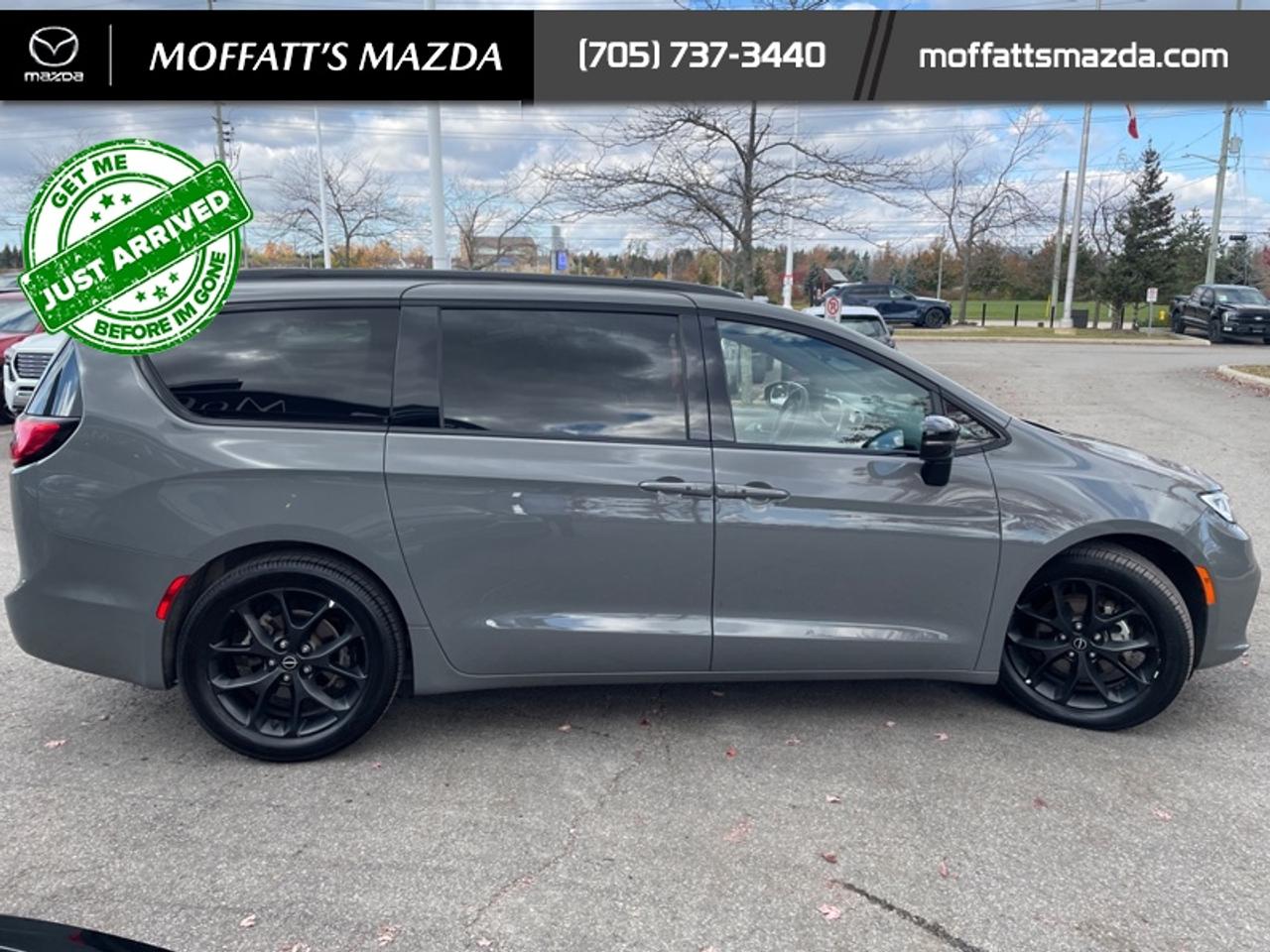 2025 Chrysler Pacifica Limited Photo
