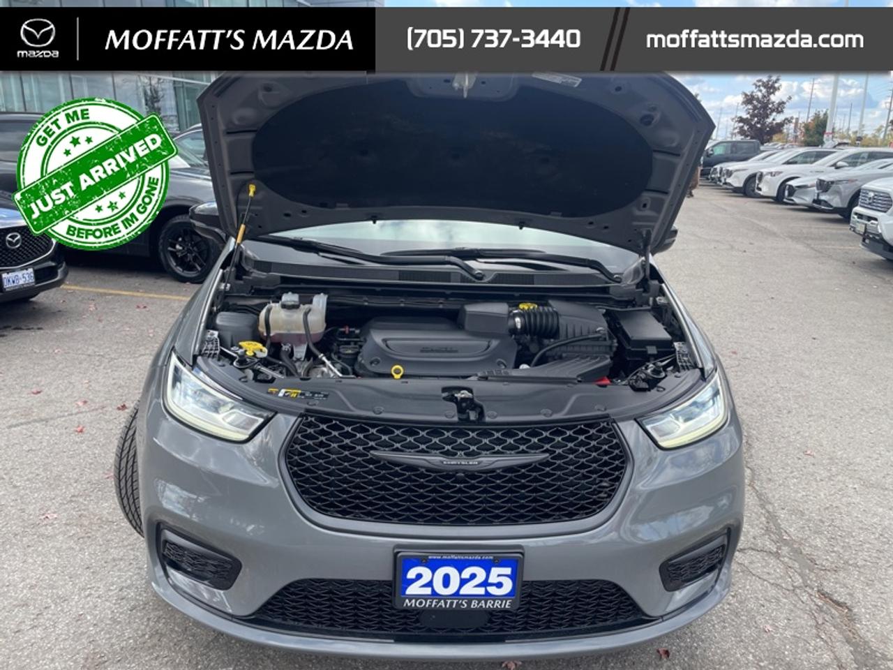 2025 Chrysler Pacifica Limited Photo