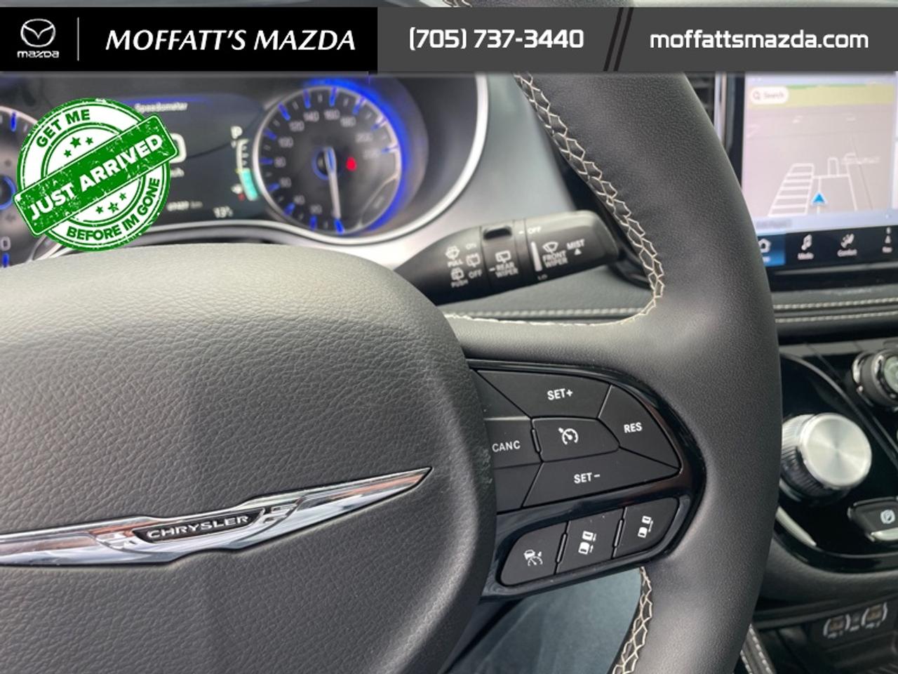 2025 Chrysler Pacifica Limited Photo