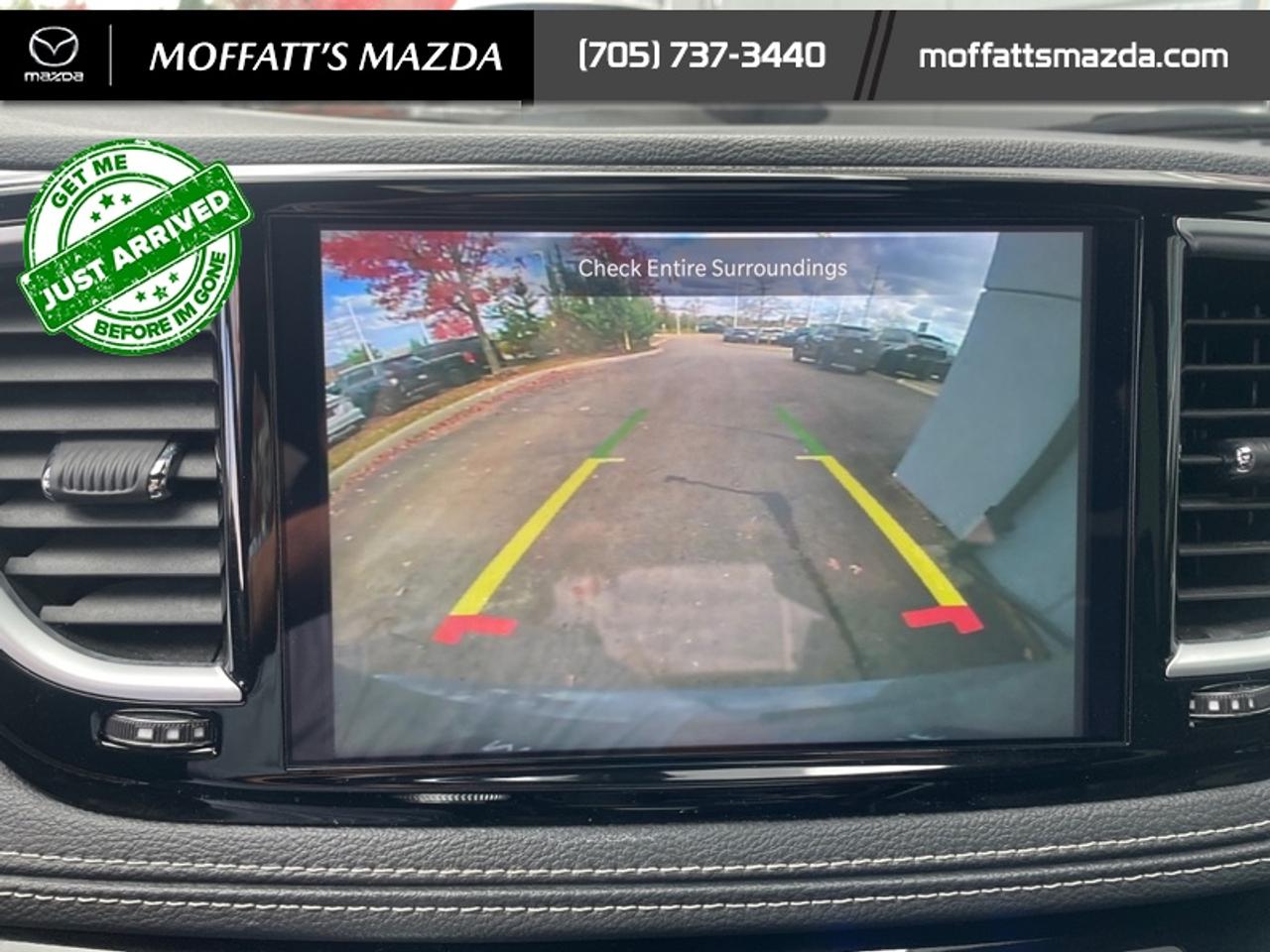 2025 Chrysler Pacifica Limited Photo