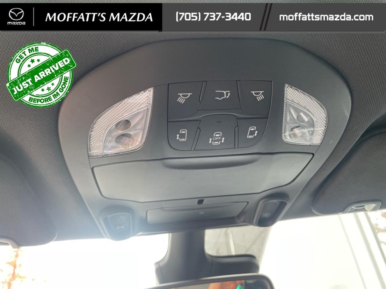 2025 Chrysler Pacifica Limited Photo