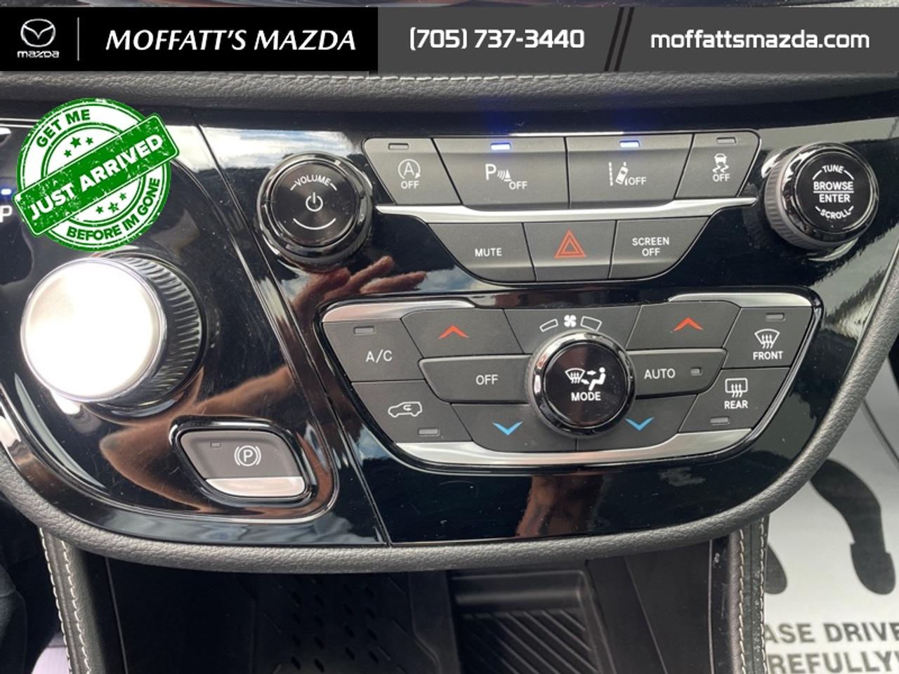 2025 Chrysler Pacifica Limited Photo