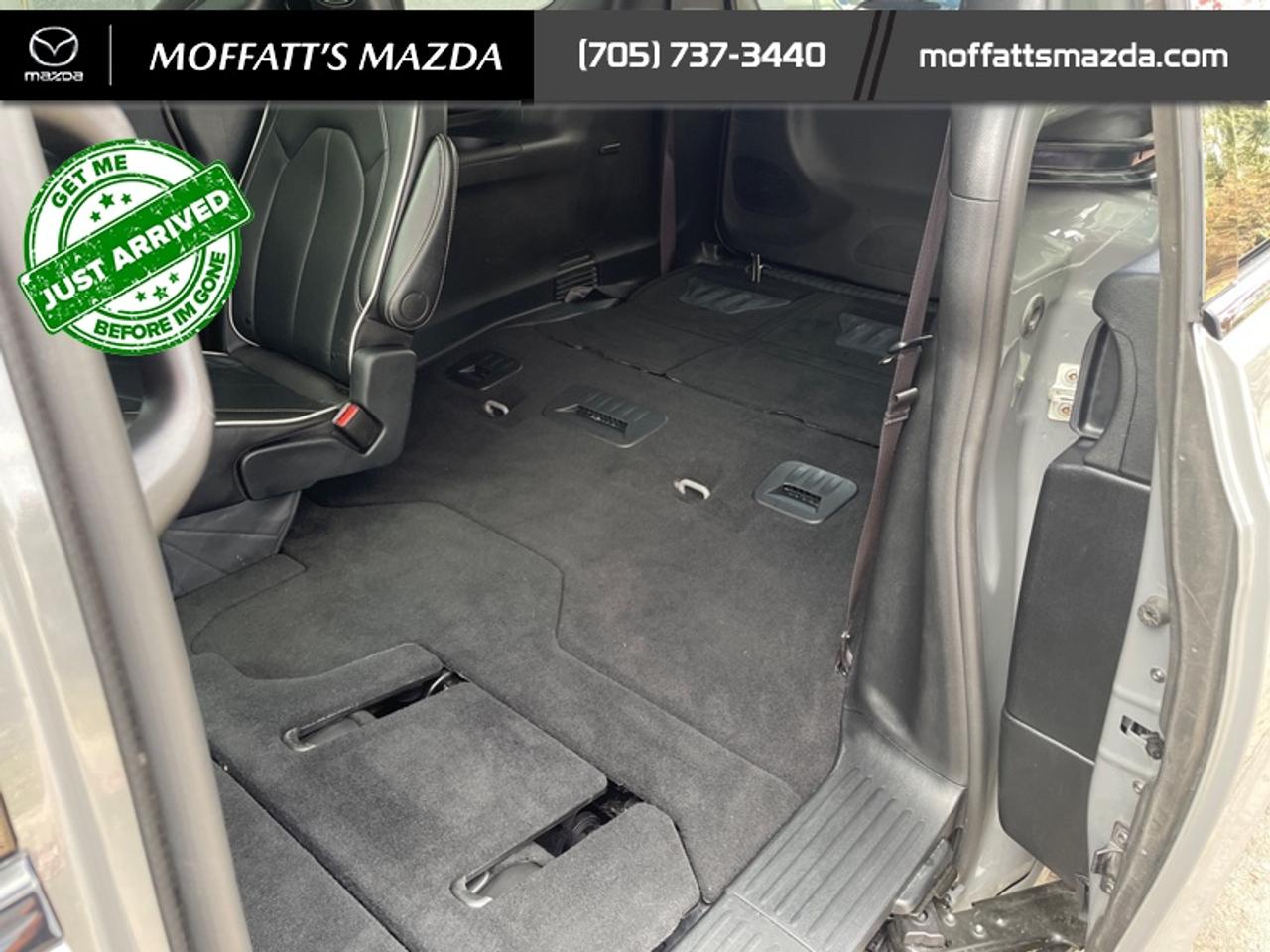 2025 Chrysler Pacifica Limited Photo
