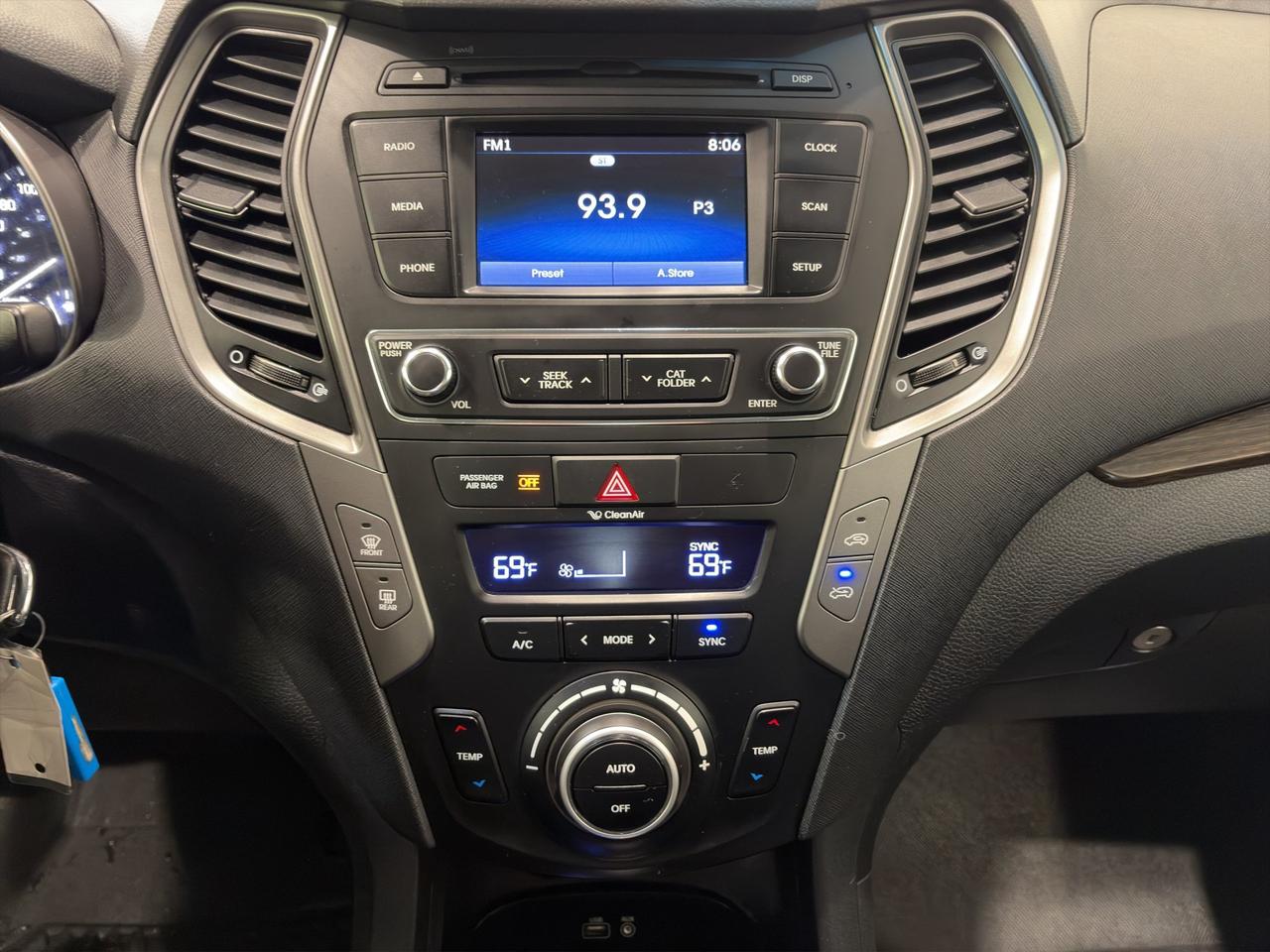 2017 Hyundai Santa Fe Sport Premium | Blind Spot Detection | Rear Cross-Traffic Alert |  Dual-Zone Automatic Climate Control Photo