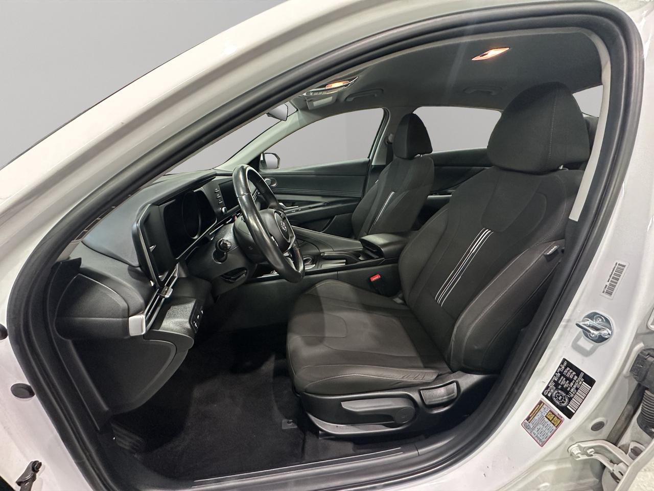 2023 Hyundai Elantra Preferred | Blind-Spot Monitoring | Collision Avoidance | Lane Management Photo