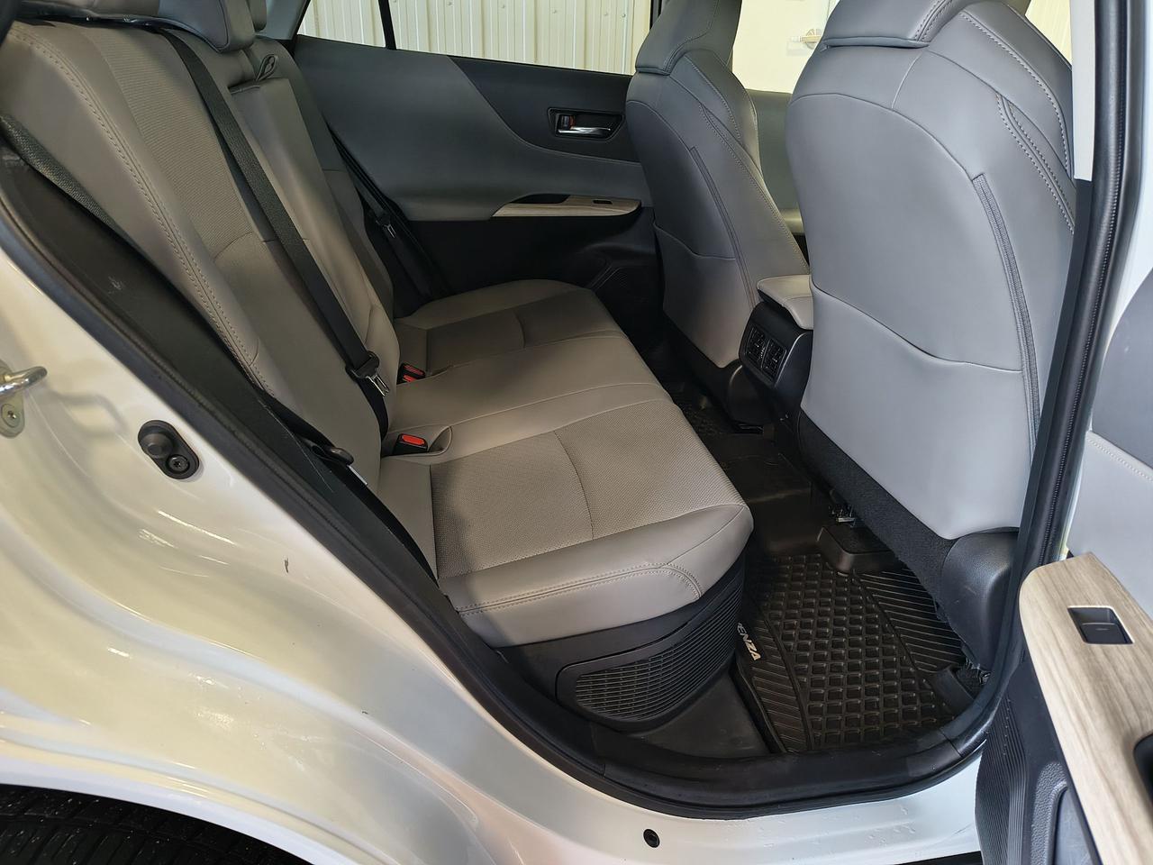 2023 Toyota Venza LIMITED Photo0