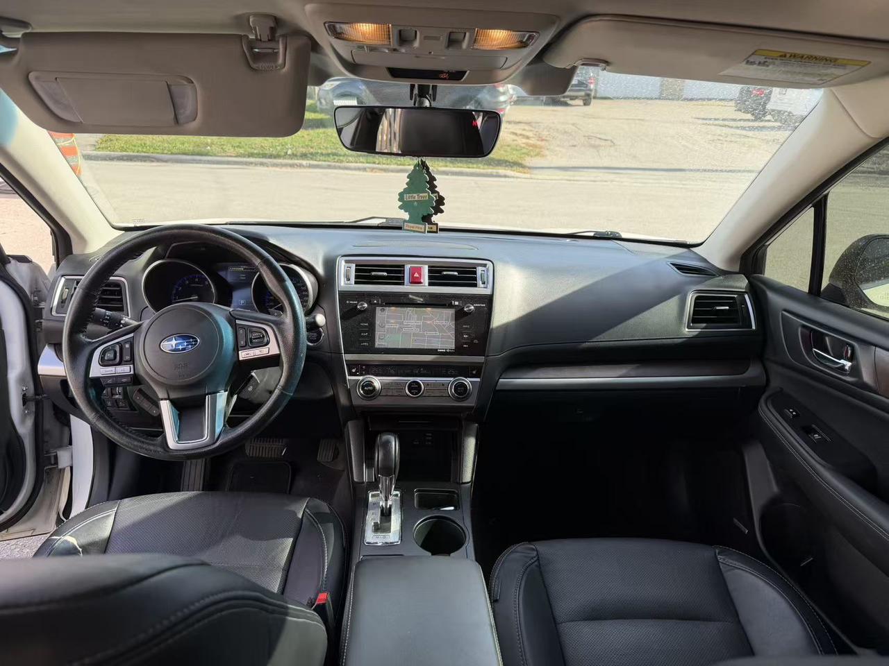 2017 Subaru Outback 5dr Wgn CVT 3.6R Limited w/Tech Pkg Photo