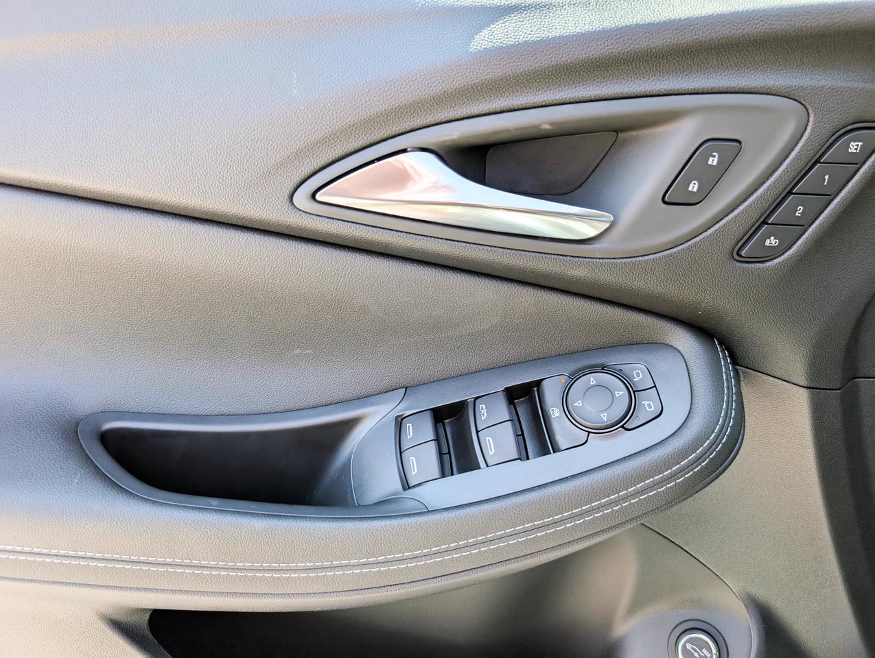 2026 Buick Encore GX Avenir Photo