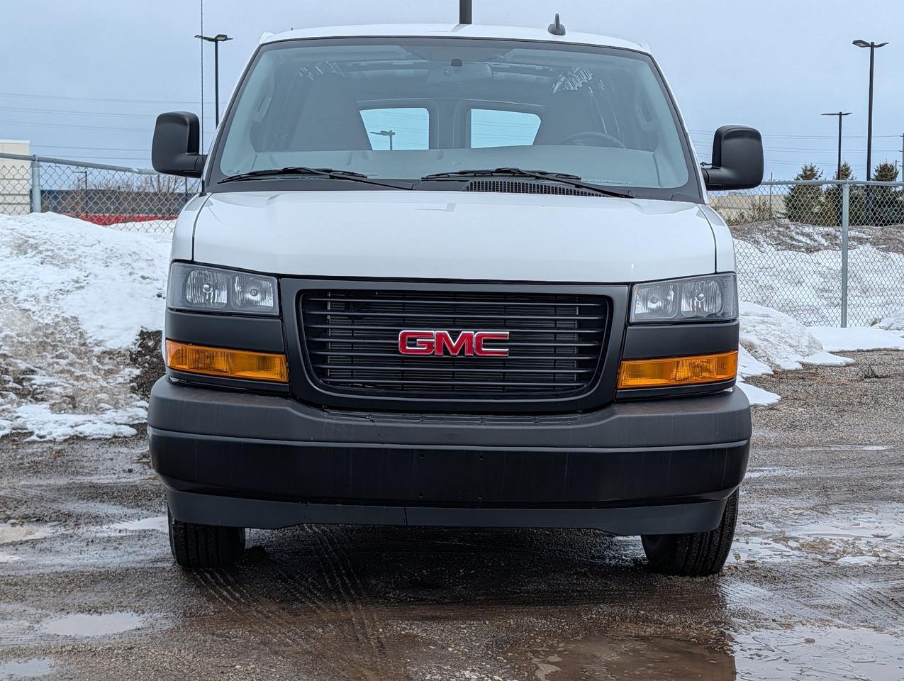 2025 GMC Savana Cargo Van  Photo