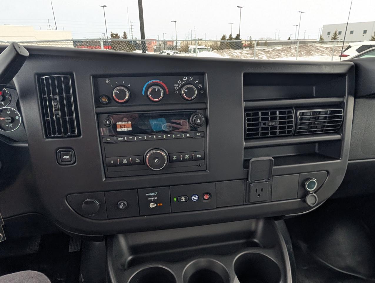 2025 GMC Savana Cargo Van  Photo