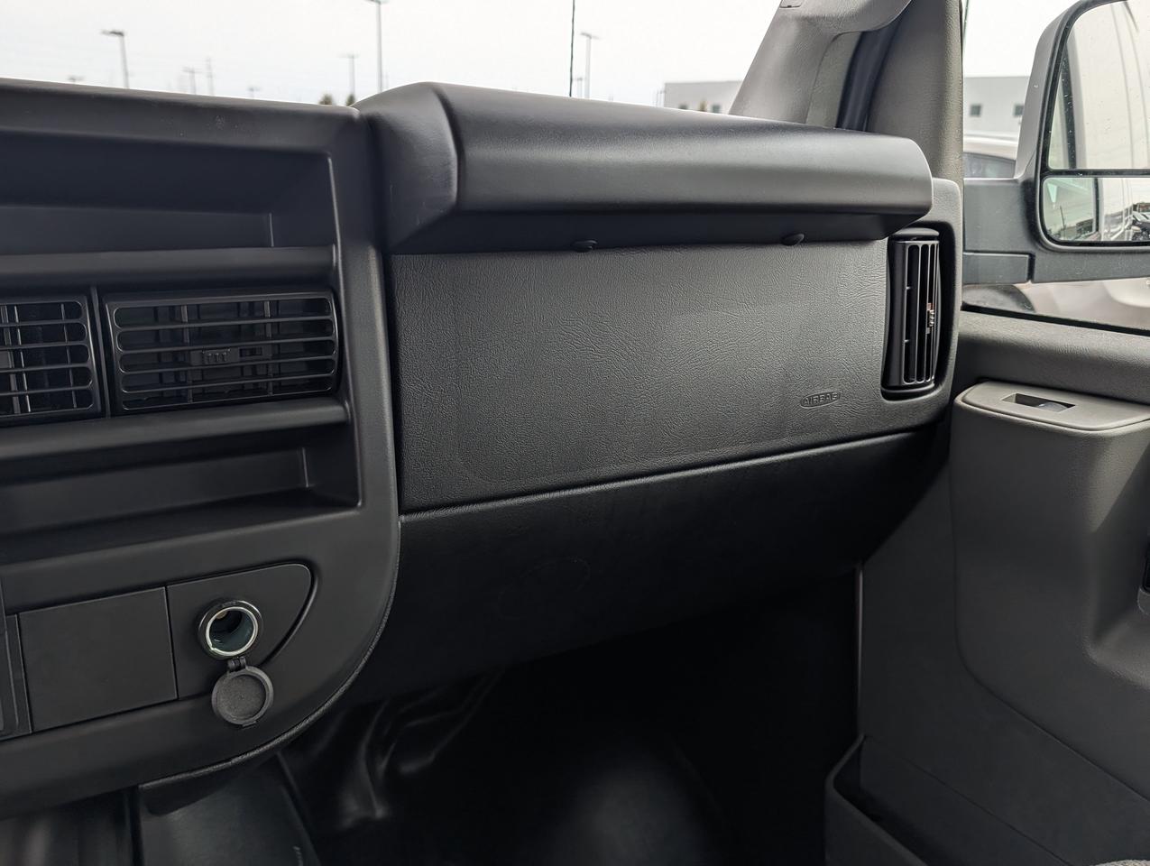 2025 GMC Savana Cargo Van  Photo