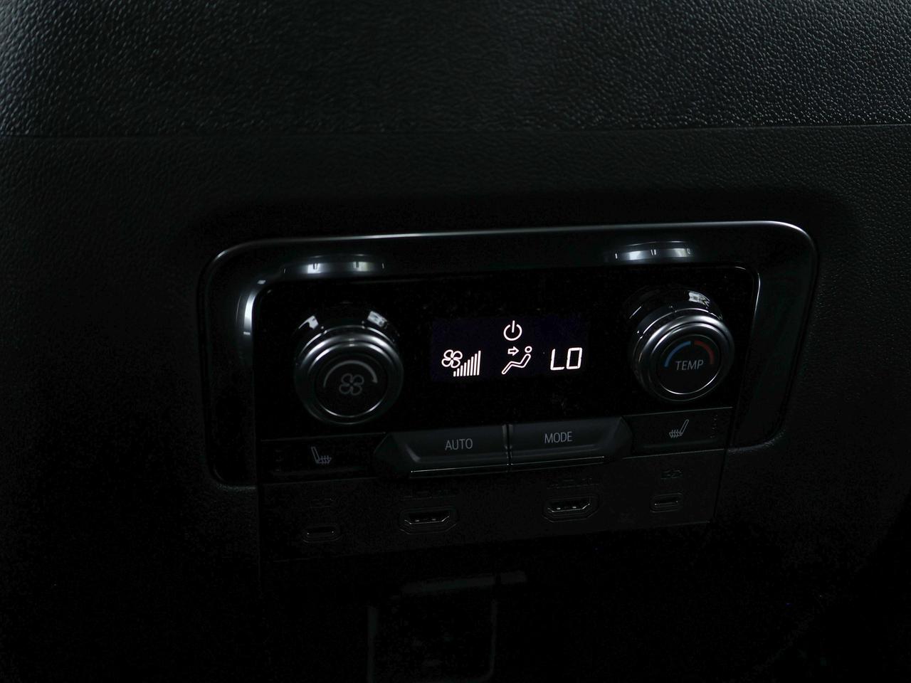 2026 GMC Yukon Denali Photo